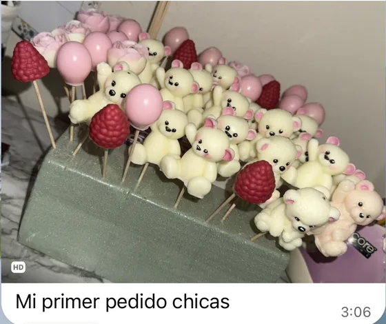 Alumna: «Mi primer pedido chicas», con velas de ositos y fresas